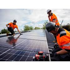 Solar Panels क्या होते हैं और कैसे काम करते हैं